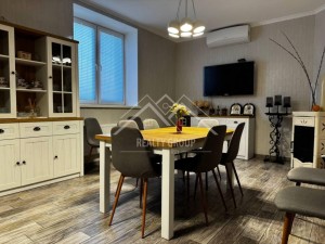 Кривбасівська (с. Лозоватка, Криворожский район) - Продається будинок, 180000 $ - АФНУ