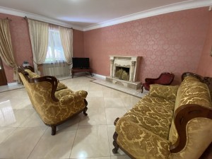 Квіткова, 1 (пгт. Ворзель, г. Ирпень) - Продається будинок, 200000 $ - АФНУ