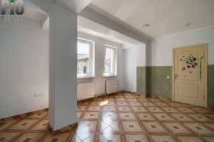 Валова (г. Коломыя) - Продається офіс, 150000 $ - АФНУ