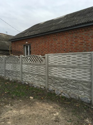 пр. Правды (г. Змеев, Змиевский район, с,Чемужовка) - Продається будинок, 20000 $ - АФНУ