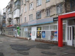 ул. Черноморская, 16 (г. Херсон, Днепровский район) - Здається торгівельний майданчик, 120 грн. за кв.м. - АФНУ