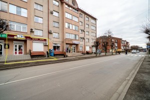 Бандери, 44 (г. Коломыя) - Продається офіс, 75000 $ - АФНУ