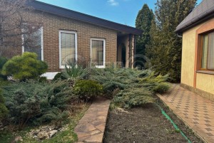 ул. Черняховского (г. Кривой Рог, Центрально-Городской район) - Продається будинок, 135000 $ - АФНУ